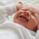 Au secours, bébé pleure : que faire ?
