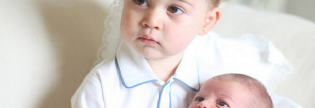 Le Prince George et la Princesse Charlotte préparent Noël !