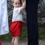 Très sage, George est resté très proche de son papa